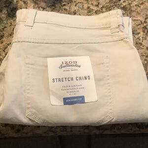 Izod Saltwater Stretch Chino Pants in Cream